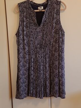 OldNavy Blue and White Sleeveless V-Neck Midi Dress